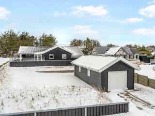 Holiday Home Fridhild - 450m from the sea by Interhome - 3