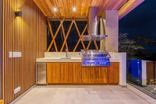 Pacific Paradise Brand New Luxury Home, Dominical - 4