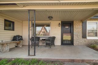 2 Mi to Grand Lake! Family Adventure Base with Yard - 7