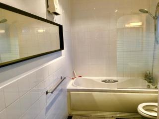 2 Bedrooms Modern Apartment, Lounge, Full Kitchen, Balcony, 5 minutes Stratford Station - Londres - 4