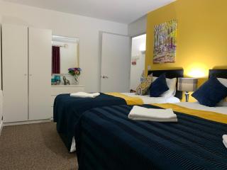 2 Bedrooms Modern Apartment, Lounge, Full Kitchen, Balcony, 5 minutes Stratford Station - Londres - 1