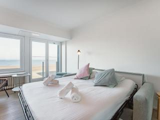 Studio St- Tropez with seaview & parking by Interhome - 8
