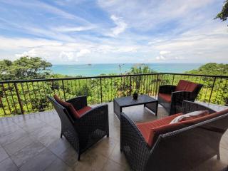 Casa Cristal, Stunning Ocean Views, Walk to beach - 8