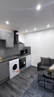 1 Bedroom Luxury Serviced Flat, BD1 Picadilly - 7