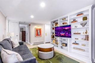 Charming Ptown Condo - Walk to Beach, Parking, AC - 9