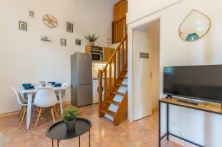 Charming 2 bedroom House With Pool - 4
