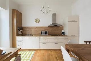 Am Puls der größten Stadt am See - Costanza - 7