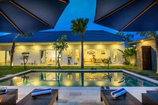 Holyfat Villa - Seminyak - 1