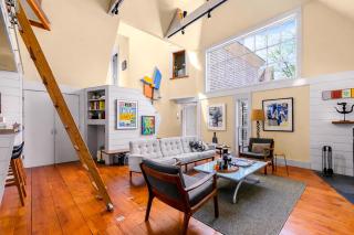 Historic Ptown Cottage - Dogs, Deck, Parking - 5