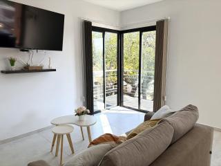 Departamento a Estrenar 6 Sección de Mendoza con Vista a la Montaña y Cochera - 2