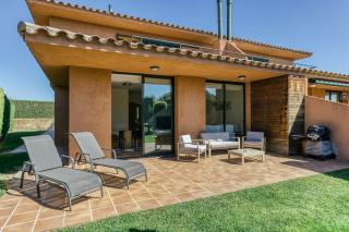 Villa Brenda Torremirona Resort - 8