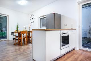 Cozy Ground Floor Apartment - 4