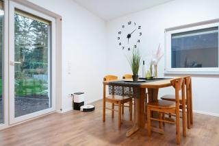 Cozy Ground Floor Apartment - 6