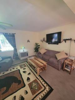 Grizzly Inn - 7