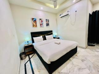 The Luxury Islamabad Guest House - 2