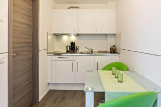 Apartment 4 - 8