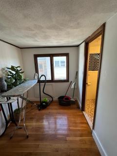 -No39- Peaceful Room in a House - Private Bathroom - 20 minute Bus Ride to Harvard Square - Convenient Location at Watertown Boston - 2