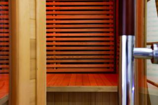 Zen Love Room Jaccuzzi Sauna - 4