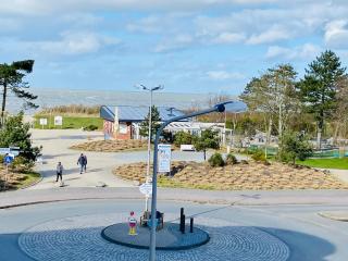 Duhner Allee 10, Litfaß 11 - 1