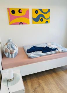 Duhner Allee 10, Litfaß 11 - 3