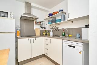 Penthouse by the beach - 4