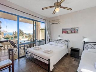 Andromaches large apartment 2 - 2