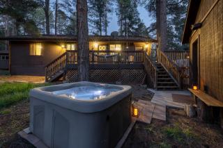 Twin Pines Cabin in the Woods - 9
