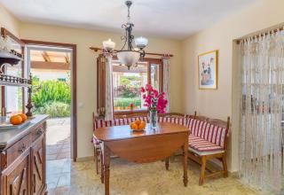 Cottage 50m From the Beach - 2