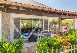 Cottage 50m From the Beach - 8