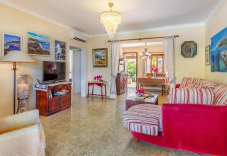 Cottage 50m From the Beach - 5