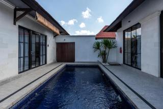 Blue Marlin Villas Legian - 0
