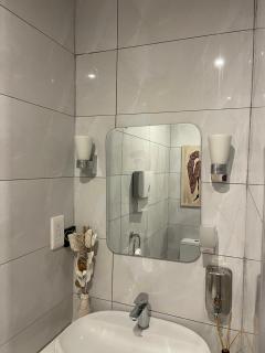 Urban Studio Apt - 3