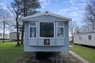 Homely Dog-Friendly Caravan At Bowland Fell In Yorkshire Ref 93015W - 2