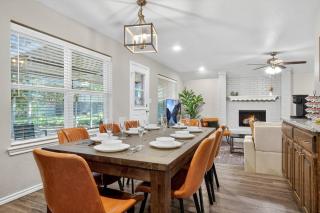 Near AT&T & Six Flags | Games Room, King Bed - 0