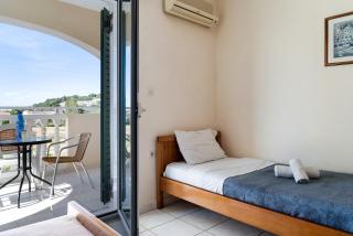 Sandy Maria studio 305 - 1