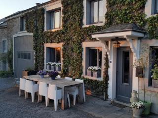 Charming Garden Holiday Home for 6 - 1