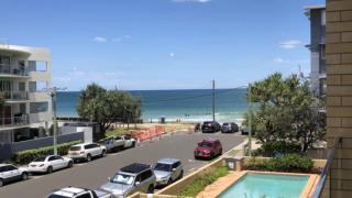 Dulkara 11 Ocean Breezes & Beachfront Cafes Nearby - 1