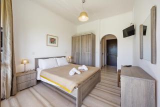 Alexandra Studio 10 - 8