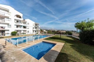 Superbly situated Vistamar - 0