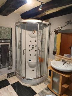 Habitación en entorno natural - 1