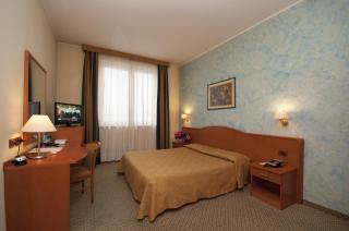 Hotel Brindor - 8