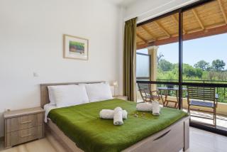 Alexandra Studio 11 - 0