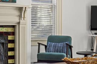 Victorian 4BR 25BA 2Parking Near Parks & DT - 5
