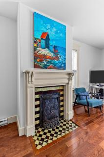 Victorian 4BR 25BA 2Parking Near Parks & DT - 3