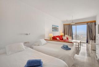 Club Atlantis 223 - 2