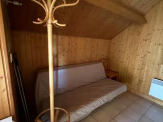 Chalets indépendants avec terrasse et jeux pour enfants à Mesples - FR-1-489-401 - 2