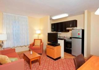 MainStay Suites Bloomington near University - 7