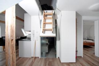 Neu renovierte Dachgeschosswohnung - 1