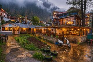 Giggling Goons Cabins & Kitchen - 0