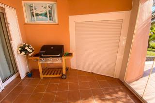 Luxury South Facing Groundfloor Apt - 9